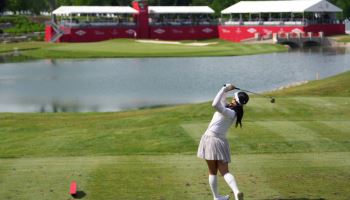 '장타 듀오' 김아림·윤이나, LPGA 투어 '팀 경기' 첫날 1타 차 공동 4위