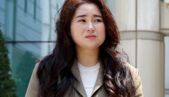 "尹 징역 30년이라니"...'계몽령' 김계리 울컥