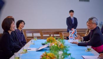 김혜경 여사, 세계청년대회 준비관계자 격려