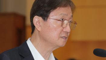 이찬진 금감원장 "사이버보안, CEO가 직접 현장서 확인하라"