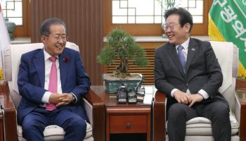 홍준표 "李 정부 1년? 주식 폭락 사태 걱정돼…외교·안보는 잘한다"