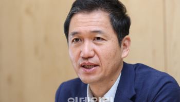 "투자 없이 수익률 제고는 불가능…퇴직연금, 위험자산 한도 없애야"[만났습니다①]