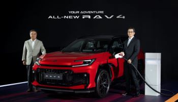 토요타, 도심형 SUV 원조 ‘RAV4’ 새모델 출시…하이브리드 5천만원대