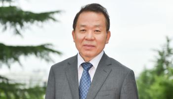 법무법인 율촌, 김이수 前헌재소장 권한대행 영입…헌법소원 역량 강화