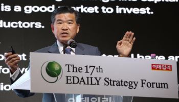 "한국의 저력·효율성 놀랍지만, 국제기준과 다른 규제 아쉬워[ESF2026]