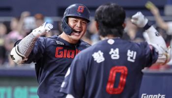 '거포 기대주' 김동현 스리런포...롯데, 키움 3연전 스윕에 5연승