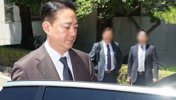 '회생 신청' 중앙그룹 5개사 대표자 심문…홍정도 "法 판단 따를 것"