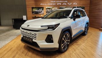 "우리 토요타가 달라졌어요"…RAV4 '디지털은 좀' 편견 깼다[타봤어요]