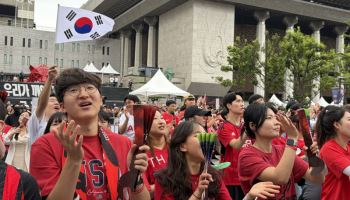 "답답하다 답답해, 그래도"…남아공전 1-0, 함성 더 커진 '붉은악마'