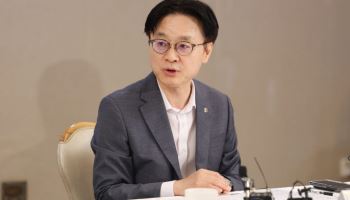 김정관 장관 “휘발유 1500~1600원, 전쟁 완전 종식되면 가능”