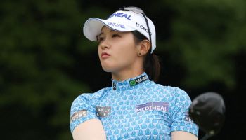 선두 박현경 vs 3위 고지원 vs 5위 신지애, 日 최고 상금 대회 우승 경쟁