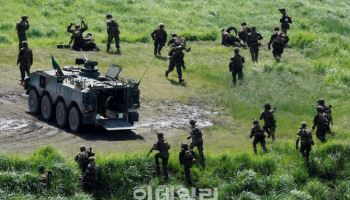 미일 합동훈련에 '무모한 망동' 비난한 北…美에는 말 아껴