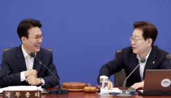 “제가 높이 평가하는 사안은”…李, 떠나는 김민석 총리 성과 치켜세워