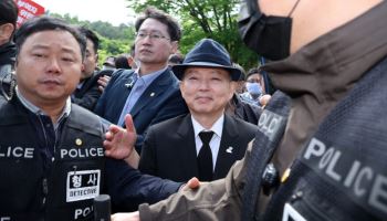 인권위원장 "사퇴 없다"…간부 6명 보직 반납에도 인사 단행