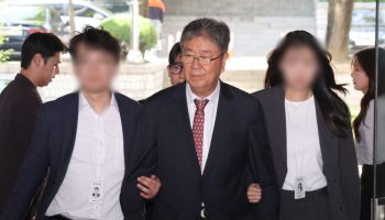 '대통령실 관저 이전' 재판 시작…김대기 前비서실장 보석 호소