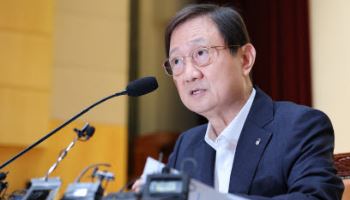 가상자산 CEO 만난 이찬진 "고위험 상품·늑장 공시, 시장 신뢰 잃는 길"
