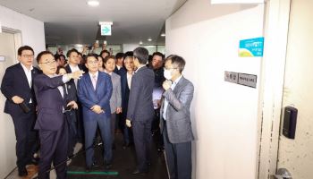 '올공 현장조사' 국조특위 "투표지 247만장 확인…재검표 제안"