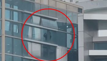 투표용지 부족 사태 속 '골프 스윙'…선관위 직원 결국 정직
