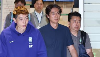 "가족 품 찾은 게 도피냐"…대표팀 주치의, 홍명보 출국 논란 옹호