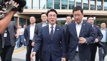 당권 출사표 낸 김민석 "자기정치가 당 혼선" 정청래 직격
