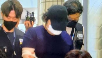  아파트 엘베 여성 노린 20대 모습에 '경악'