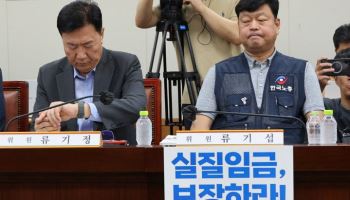 최저임금 막판 줄다리기…"쪼개기 근로 초래"vs"퇴근길 치킨 한마리"