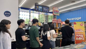 앞당기고 확대하고…'무더위 장기화' 유통업계도 '달라졌다'