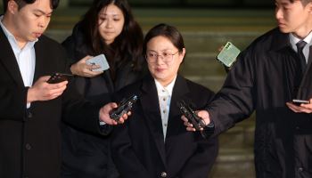 '前매니저 갑질 의혹' 박나래 불구속 송치