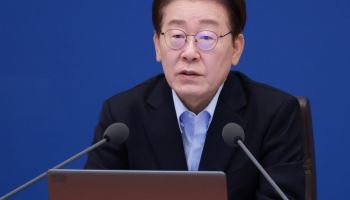 李대통령 "폭우 뒤엔 폭염…가용 자원 총동원"