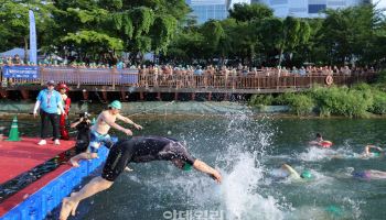 '벌써 체감 39도 찜통'…경북 경산·포항 '폭염중대경보' 발효(종합)