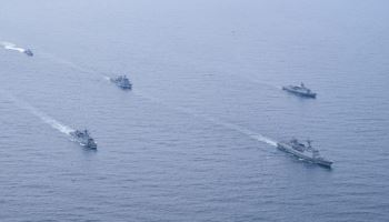 동해 경비함정서 해군 일병 실종…함정·항공기 투입 수색