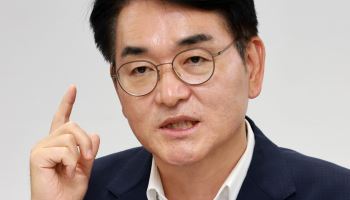 홈플 죽이고 쿠팡 키운 대형마트 규제 손봐야