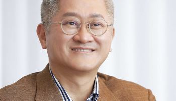서경배 아모레 회장, 서울대병원에 5억원 상당 주식 기부