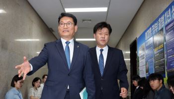 민주당 최고위, 송영길·김용 후보 자격 예외 인정키로
