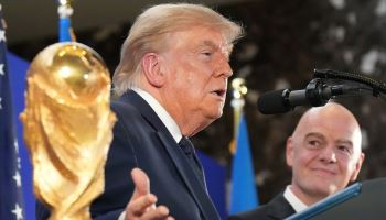 트럼프, FIFA 무대서 또 부정선거론…"8년 연속 대통령 했어야"