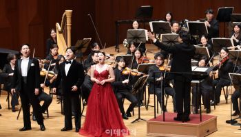 차세대 성악가 3명 '환상의 하모니'…한여름 밤 더 깊어진 선율