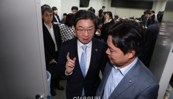 당정, 스테이블코인법 속도낸다…“금감원은 감독 강화”(종합)