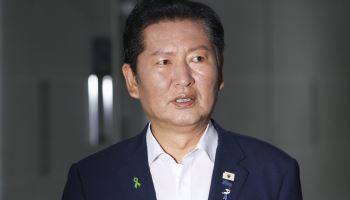 정청래 탄 차량 습격당해..."참담하고 서글퍼"