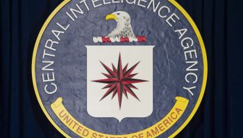"폭격으로는 이란 못 꺾는다"…美 CIA, 트럼프 전략 제동