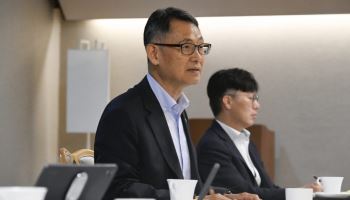 재경차관 "SK하이닉스 ADR 자급 유입에…환율 수급 쏠림 완화"