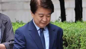 '불법 정치자금' 노웅래 전 의원 2심 선고 연기…8월 21일