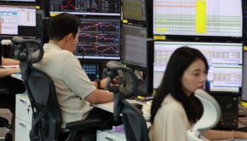 질주하던 ETF 성장세 ‘제동’…한달 새 100조 증발