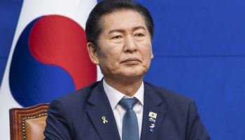 정청래, 유시민 "썩은 내" 발언에 "노코멘트, 때론 침묵하는 게 좋아"