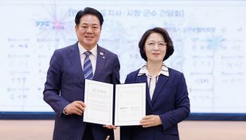 “어떻게 만장일치? 비법 좀” 추미애가 보인 6선의 관록