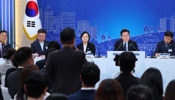 李 “똘똘한 한채, 심각한 문제 야기…효율적 투기 기회 만들어”