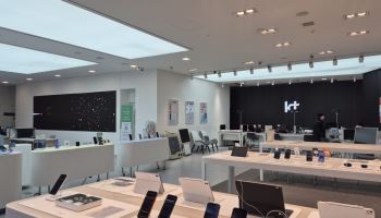 KT M&S, 전국 KT플라자서 갤럭시Z폴드8 체험존 운영