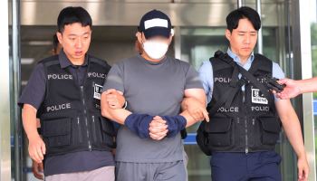 '30억 전세사기'로 피소되자 국외 도주…검찰 수사관 구속