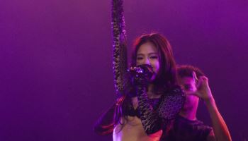 Jennie Tops Billboard's Adult Pop Airplay Chart With 'Dracula'