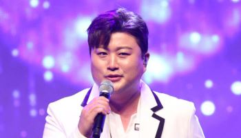 근황 알린 김호중 "가석방 후 한 달…팬들에게 감사하고 미안해"