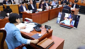 “일방적 운영”vs“더 이상 토론은 무의미” 형소법 둘러싼 갈등 절정